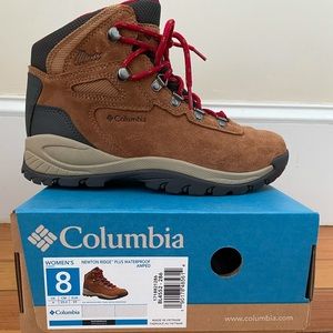 NEW! Columbia Womens Hiking Boots